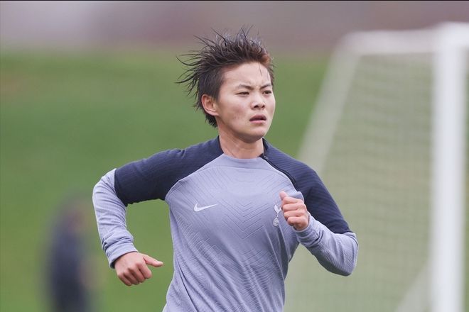 吳海燕唐涵失球，陳晨撲救兩球，武漢女足進亞冠四強